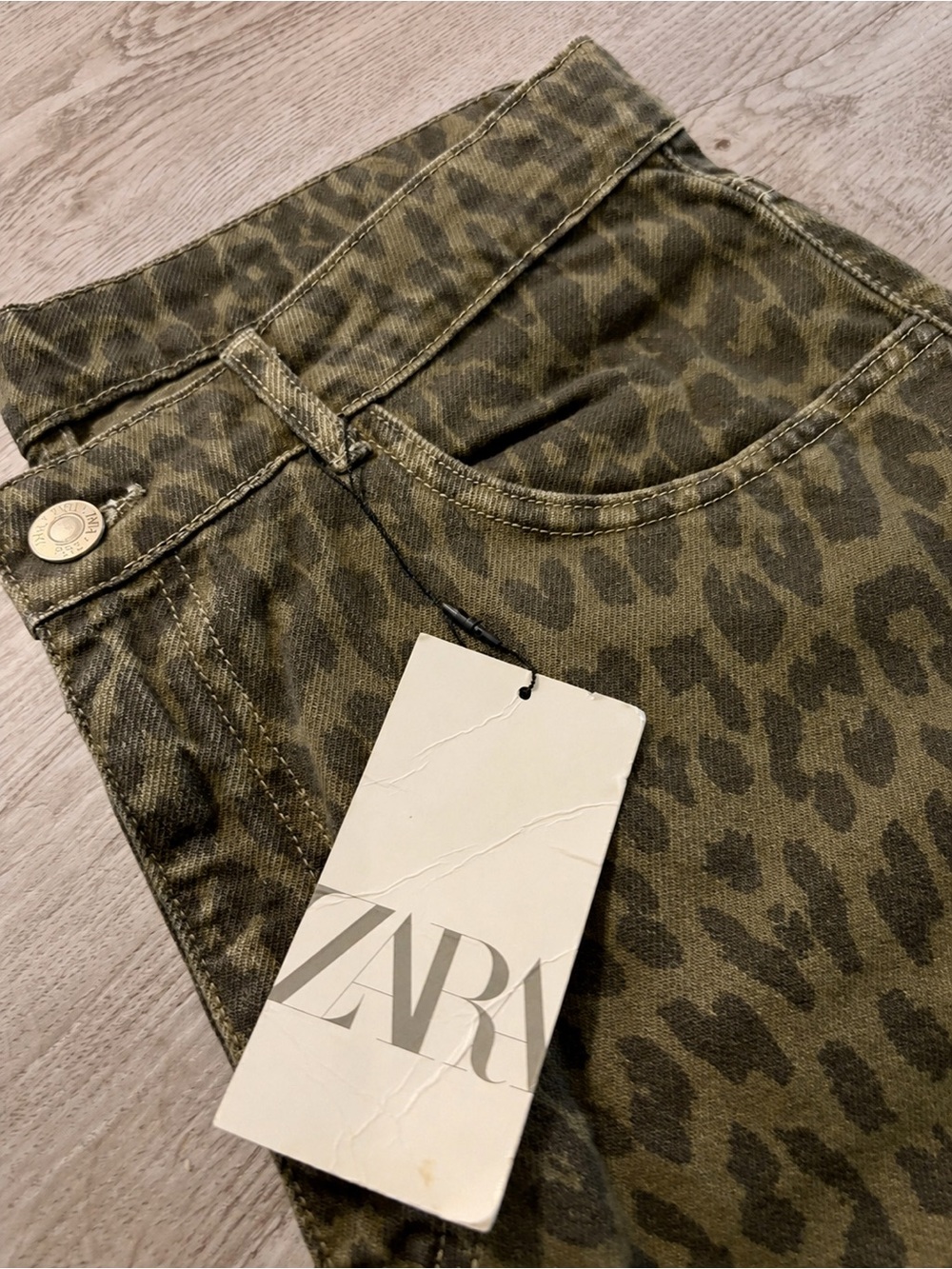 NWT Zara Leopard Print High-Waisted Jeans | Rare Sold-Out Style | Size US 8